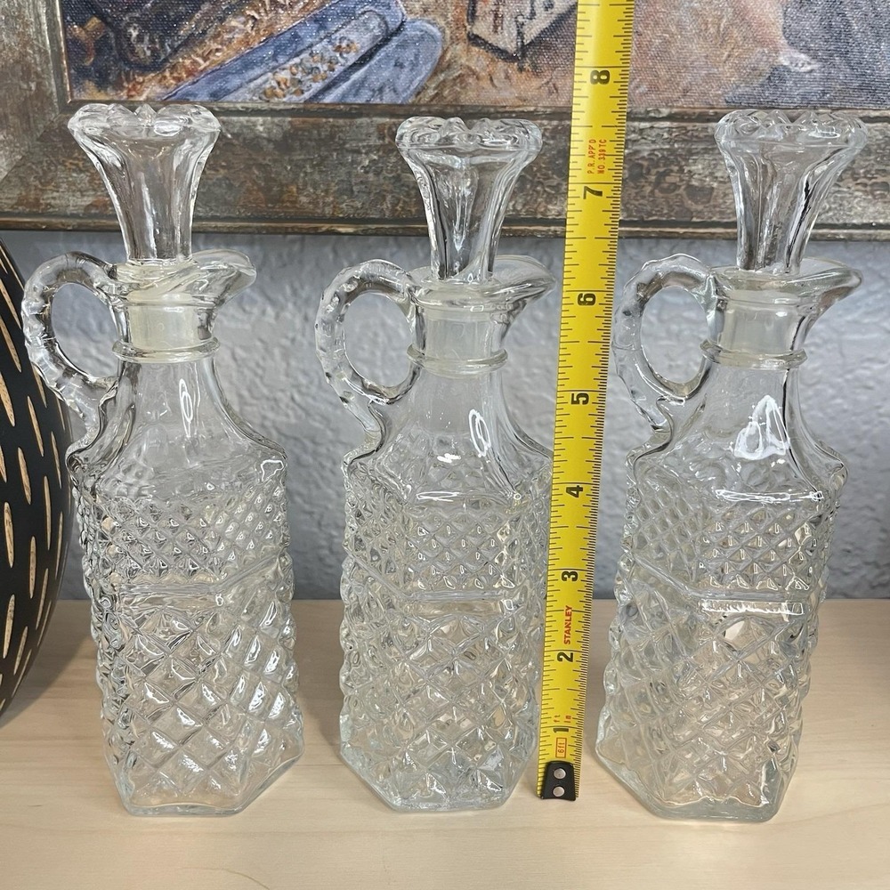 Vintage Anchor Hocking Wexford Pressed Glass Oil & Vinegar Decanters Cruets Set - Picture 9 of 9